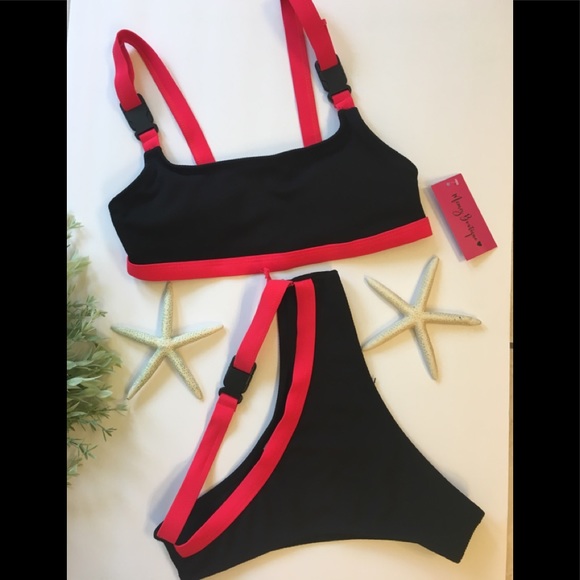 Black and Red Buckle Clip Style bikini set - Picture 2 of 3